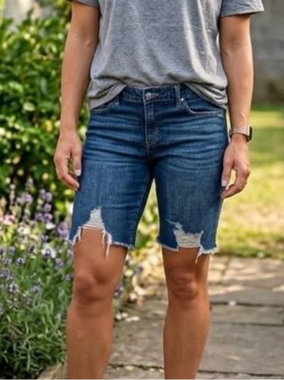 💛Energie Women’s Blue Jean Distressed Shorts Size 11